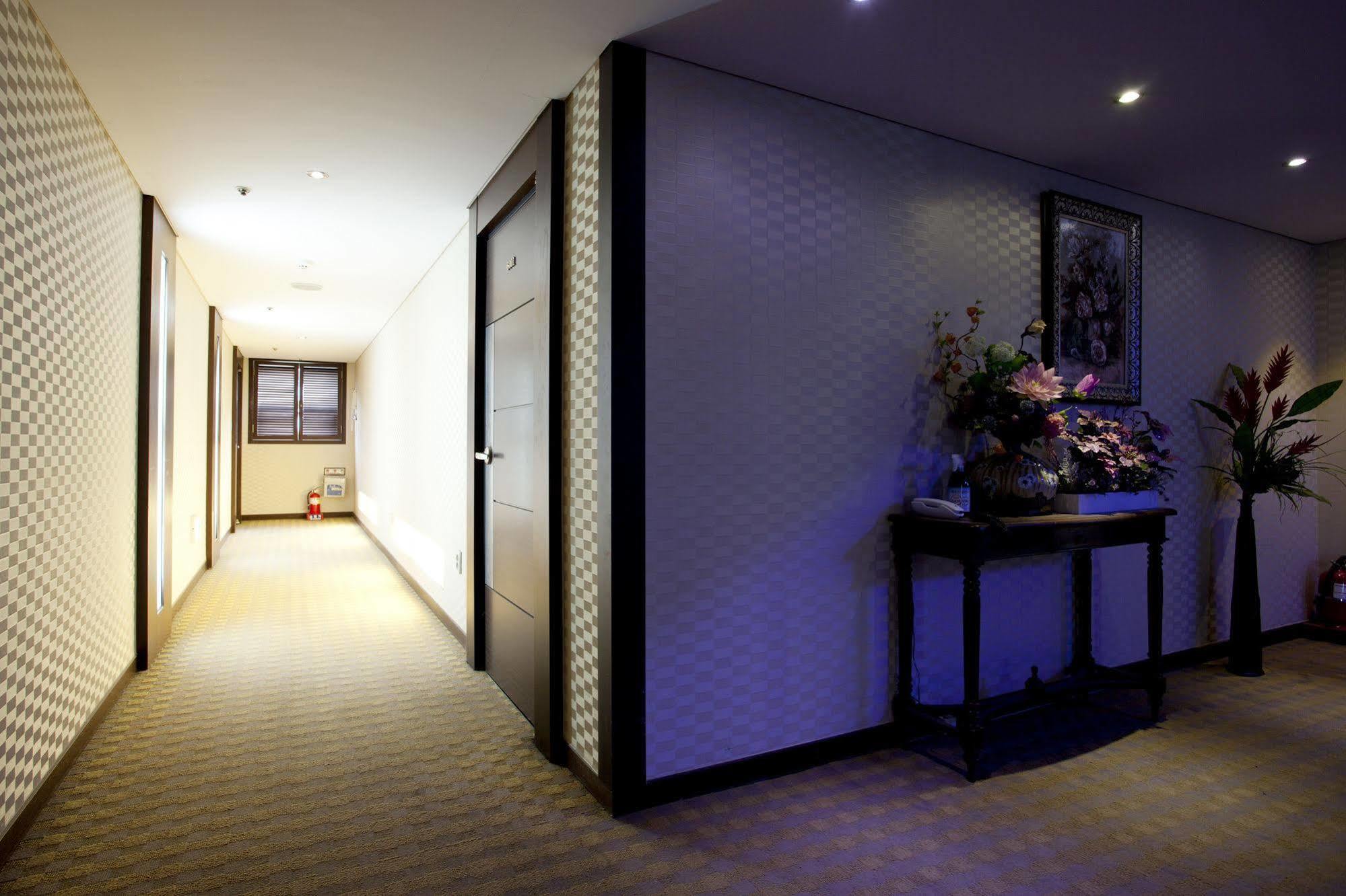 Benikea Daelim Hotel Daejeon Esterno foto