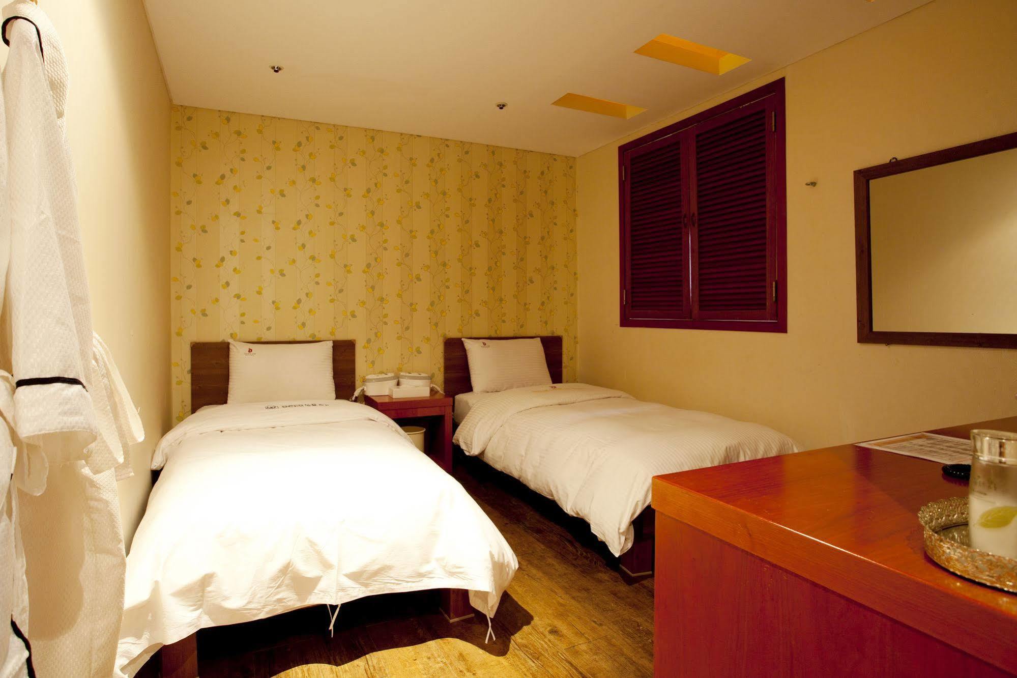 Benikea Daelim Hotel Daejeon Esterno foto